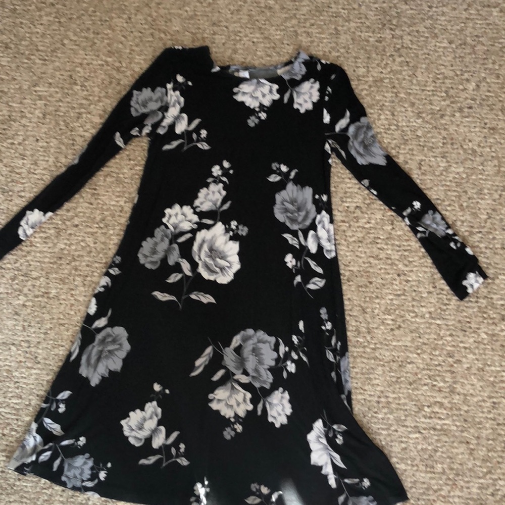Women’s Black flowered Dress